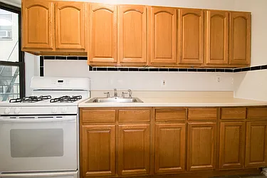 Rented by Horowitz Real Estate