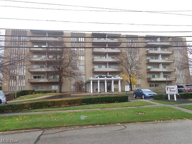 3167 Linden Rd APT 307 photo 1
