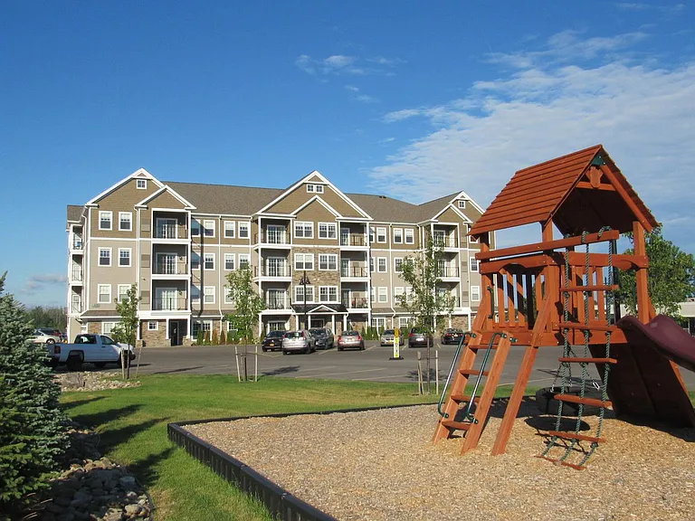 600 River Road Apartments — Photo 27