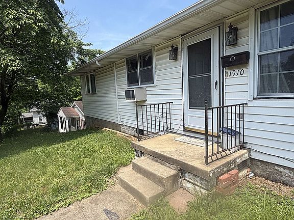 5th image of 1910 Bungalow Ave