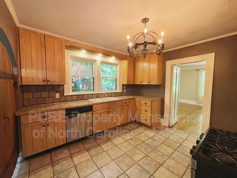 109 Forest Hill Dr — Photo 8