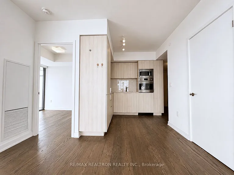 11 Wellesley St W #4102 — Photo 4