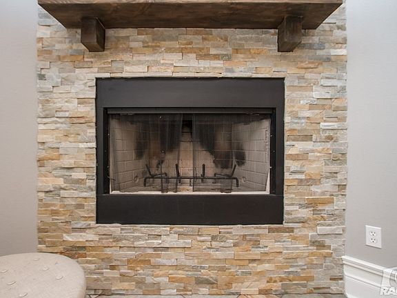 4th image of 2134 Valleyview Dr