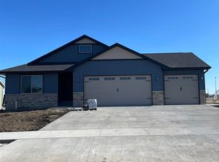 110 Buysse Ln, West Liberty, IA 52776