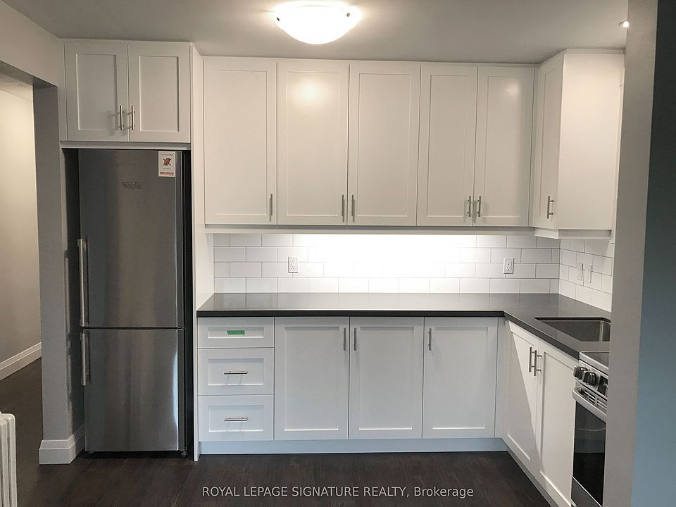 1st image of 273 Lakeshore Rd E #1
