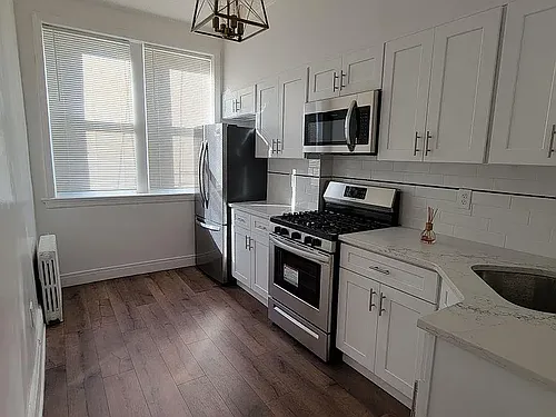 7142 67th St #2 Photo 1