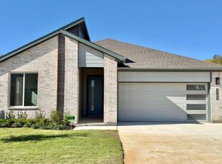 2700 McCormick St, Denton, TX 76205