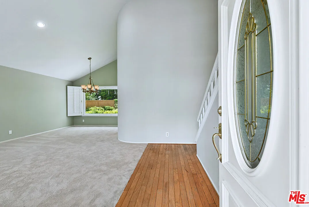 4 bed, 2.5 bath, 2021 sqft, $7,000 — Photo 2