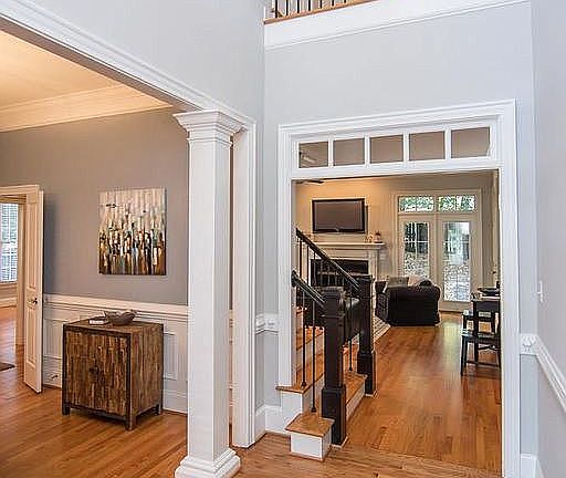 Front entrance/foyer.