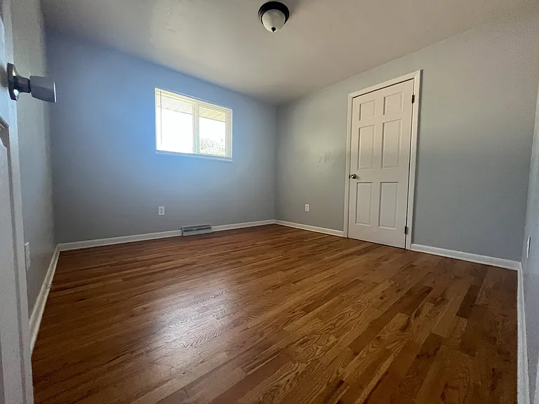 3220 Dudley St — Photo 8