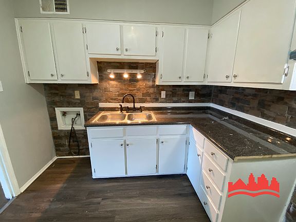 5th image of 4016 Trevathan Cir