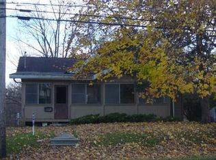 706 W Maple St, Centerville, IA 52544