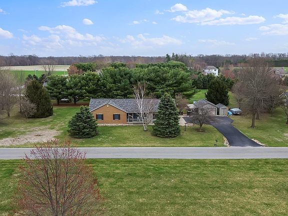 3rd image of 10279 S Black Locust Ct