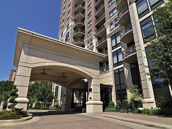 5th image of 500 Grant St E #2201