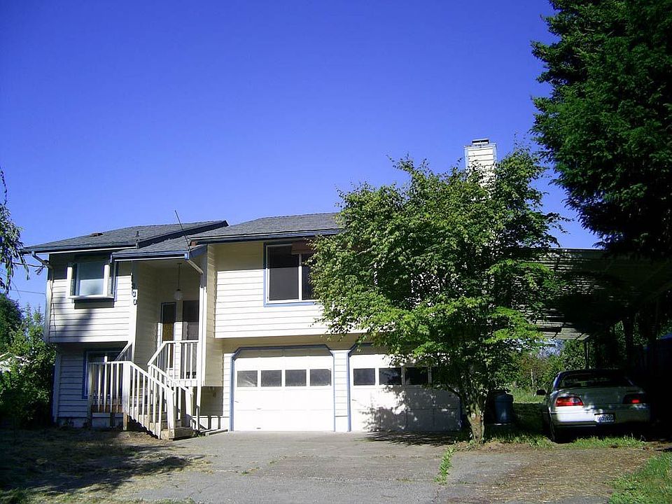 2 car garage and car port.