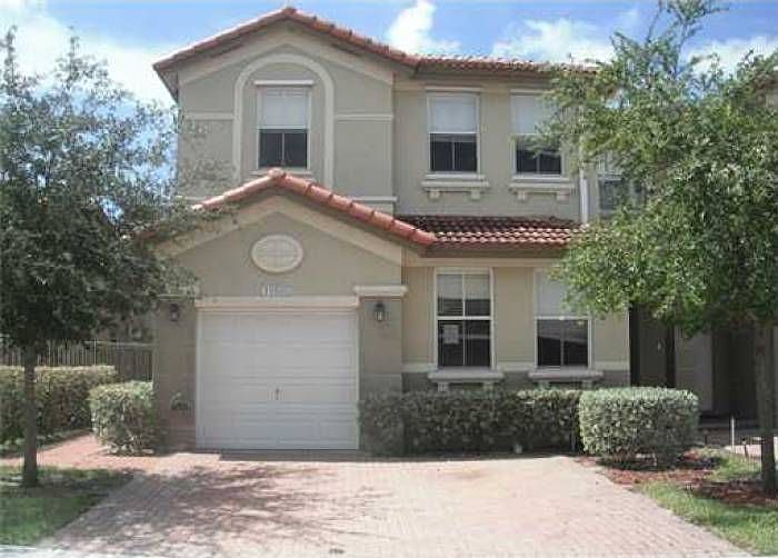 1st image of 10860 NW 79th St