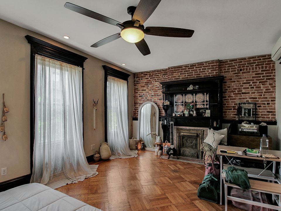 1st image of 1261 Dean St Floor 3