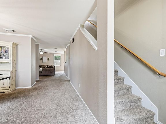 3rd image of 16637 Woodside Dr
