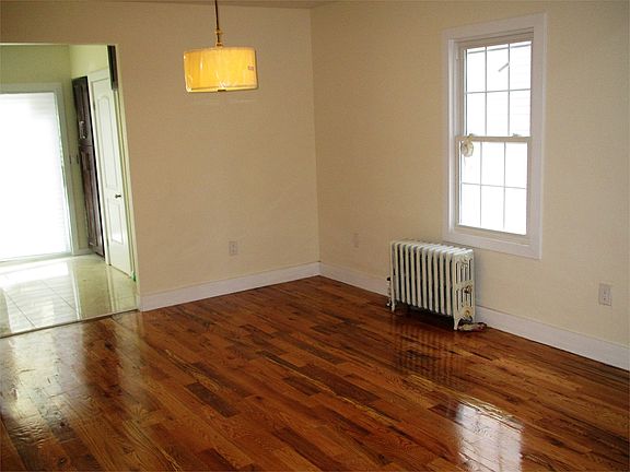 5th image of 21532 106th Ave