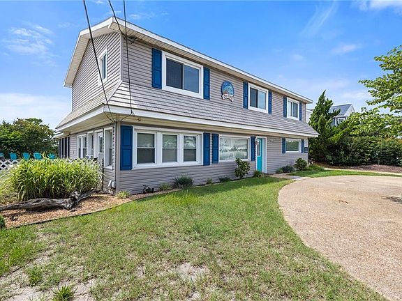3rd image of 2865 Sandpiper Rd