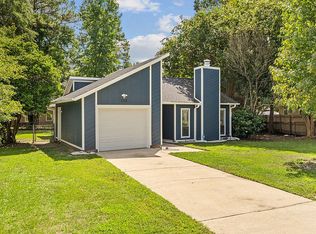 122 Maranatha Cir, Spring Lake, NC 28390