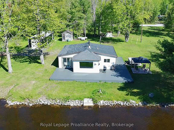 2nd image of 562 Cordova Rd