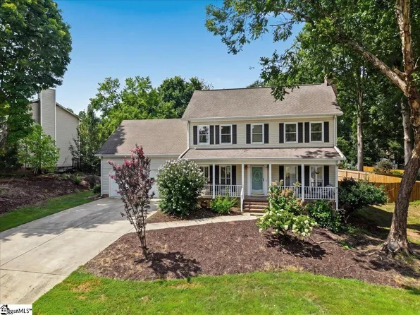 402 Latrobe Dr, Simpsonville, SC 29681