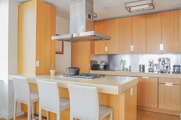 Rented by Compass | media 2