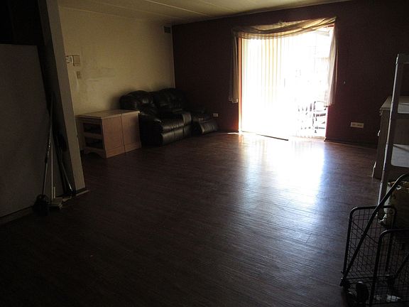 3rd image of 17009 Albany Ave APT Tb