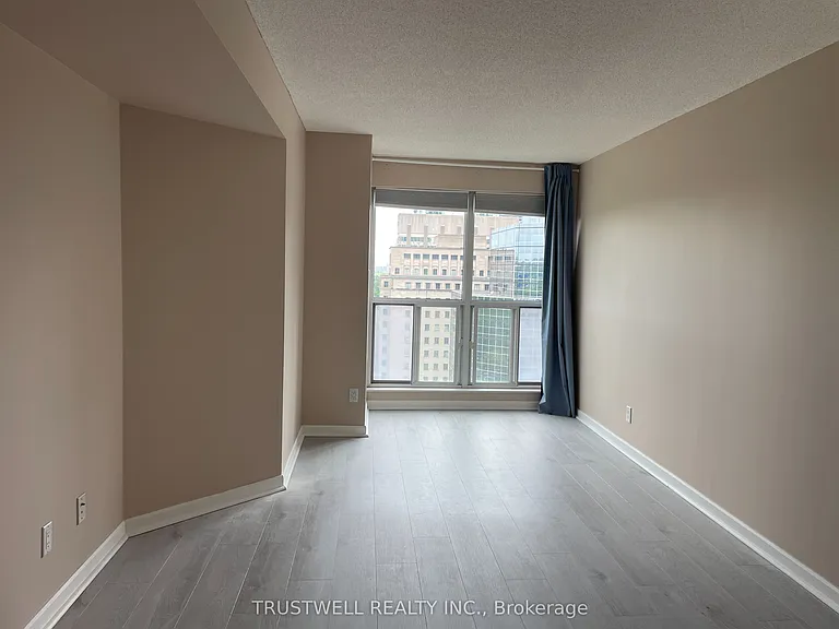 8 Park Rd #1905 — Photo 8