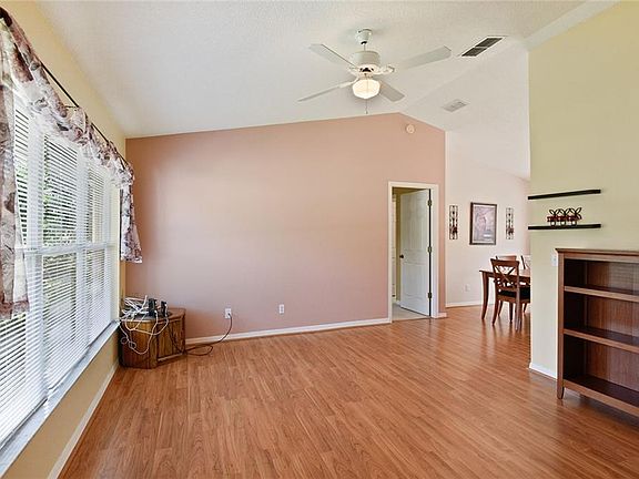 4th image of 514 Patlin Ave