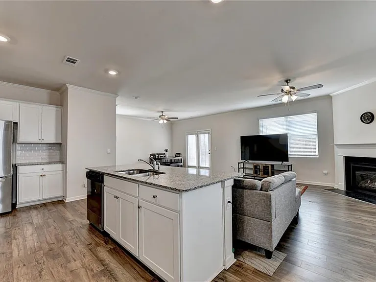 31 Valleywood Ct — Photo 11