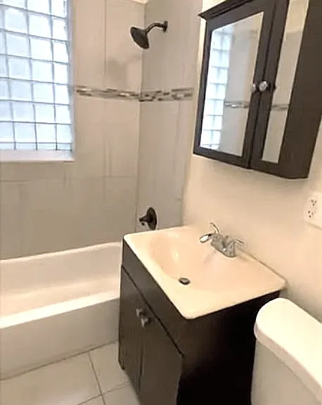3937 W Fullerton Ave #2 — Photo 3
