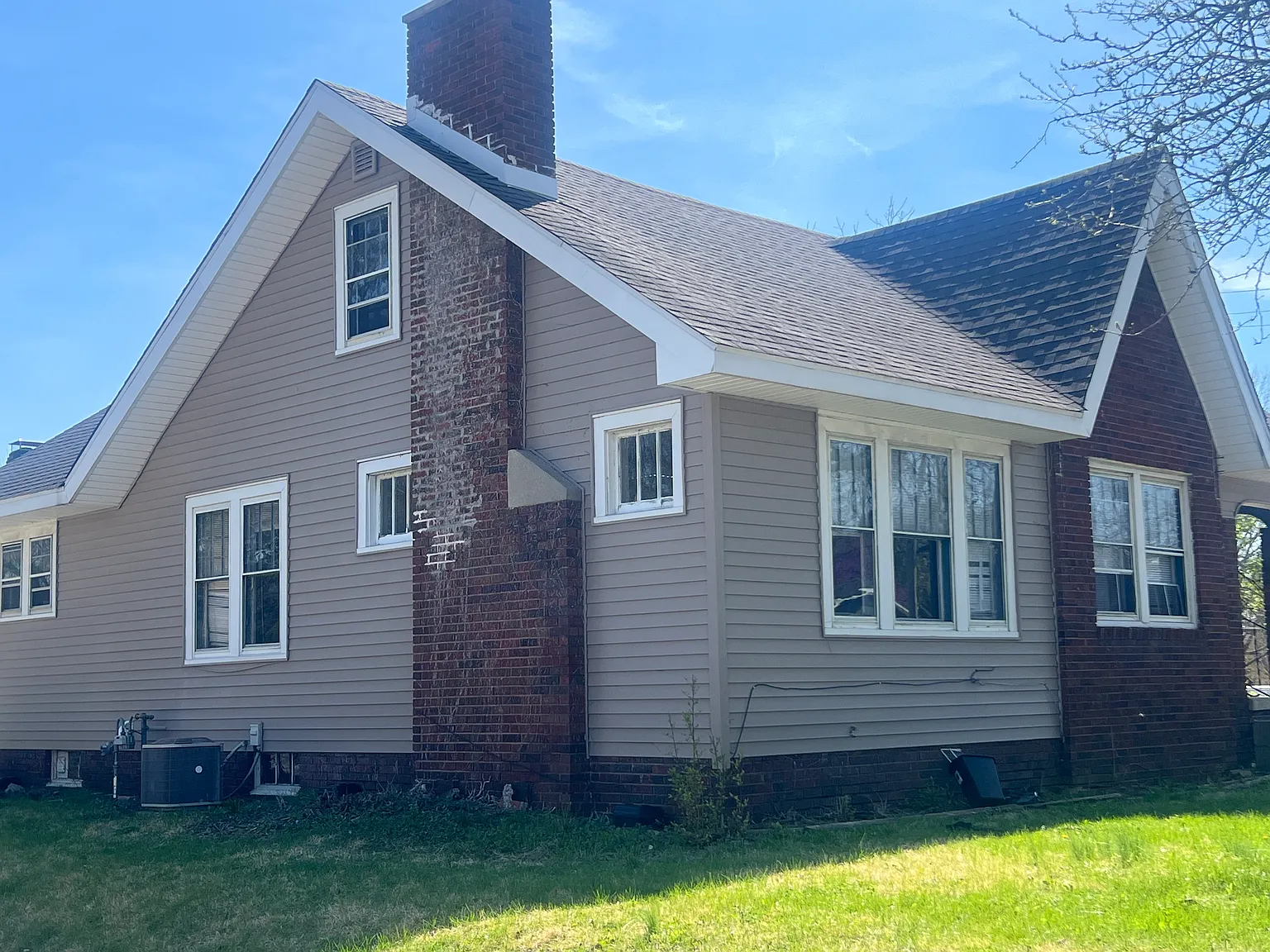 4 bed, 2720 sqft, $2,500 — Photo 4