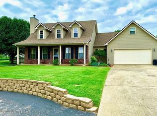 836 Pebblebrook Rd, Lebanon, KY 40033