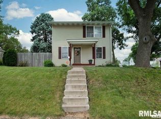 1545 13th Ave, Moline, IL 61265