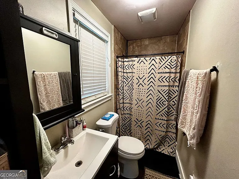 259 N Oliver St #B — Photo 9