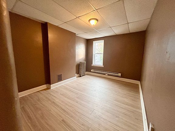 3rd image of 212 E Lemon St APT 4