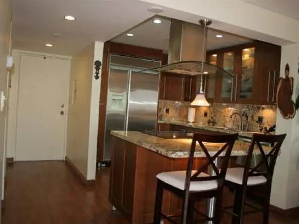 6880 Abbott Ave APT 412, Miami Beach, FL 33141