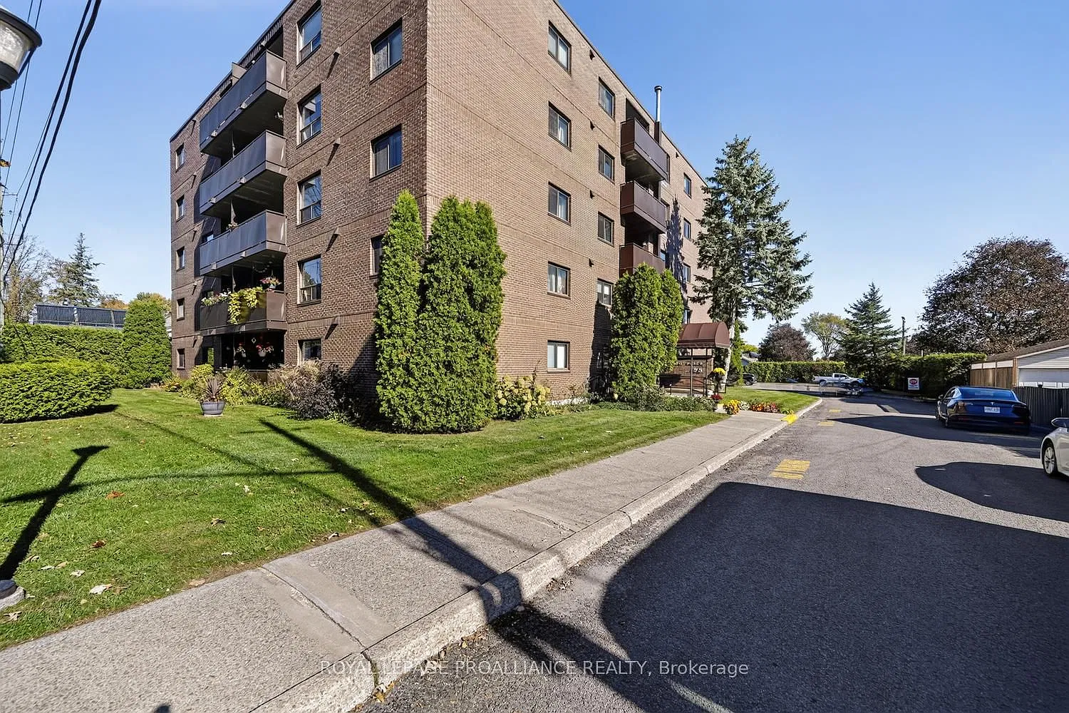 Wilno Place — Photo 1
