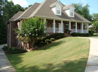 100 Lake Park Dr, Sharpsburg, GA