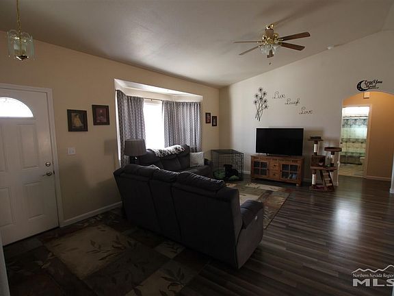 4th image of 503 Sprague Dr