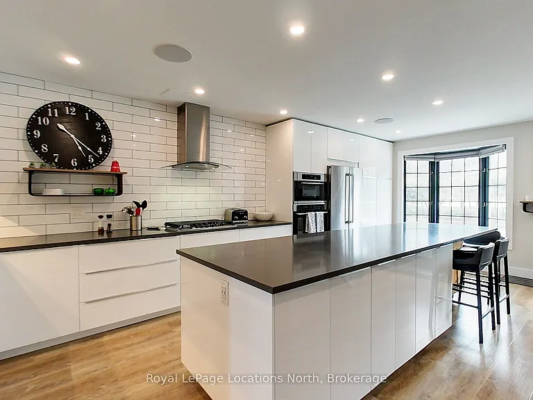 139 Lakeshore Rd E #6 — Photo 10