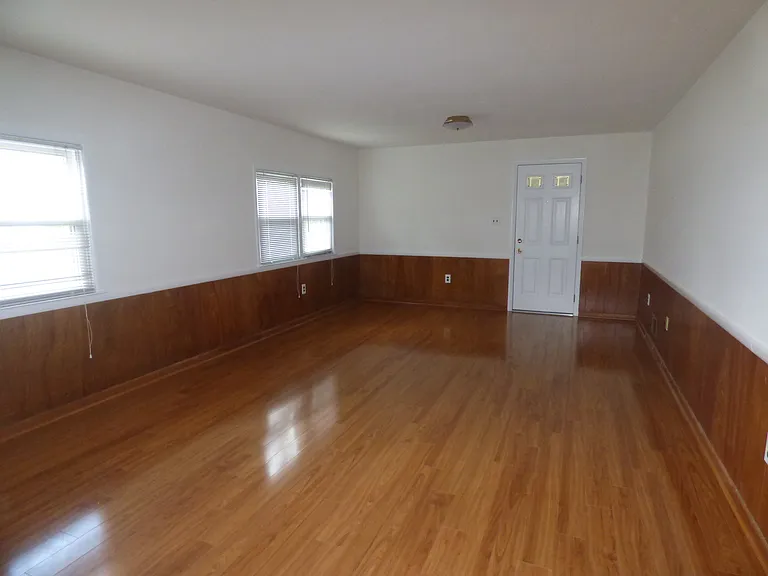 1744 Great Falls St — Photo 12