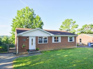 3880 Long Meadow Ave NW, Roanoke, VA 24017