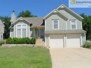 20490 W 219th Ter, Spring Hill, KS 66083