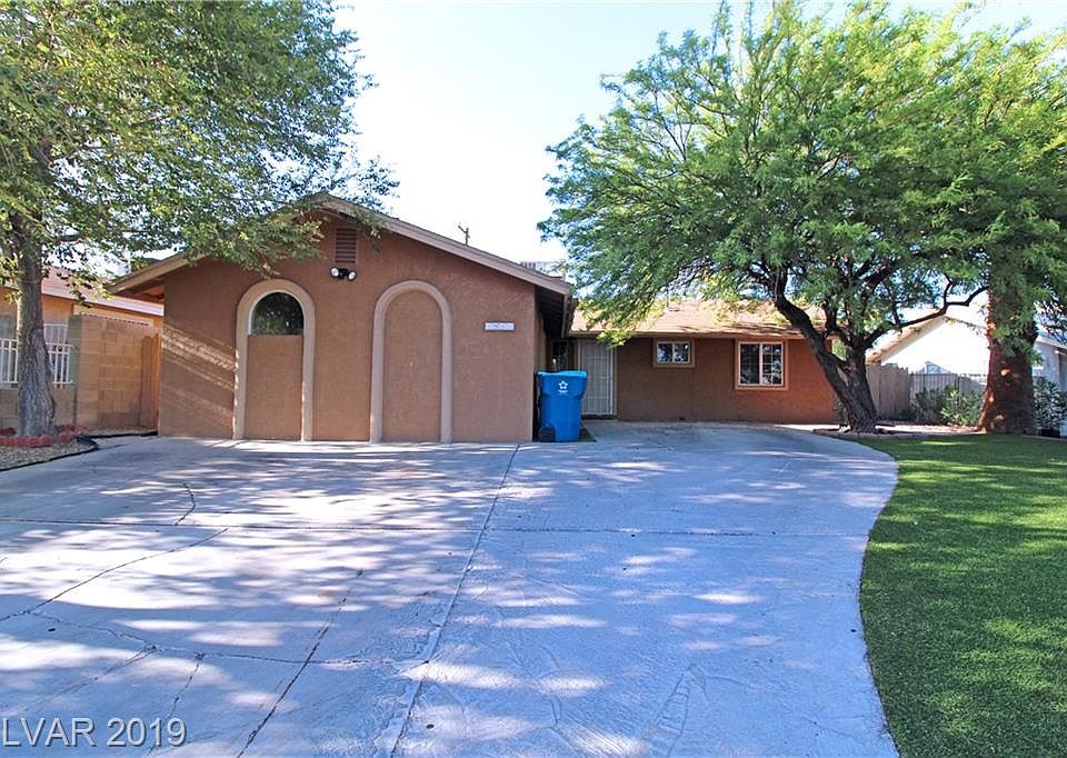 1st image of 2913 Scarlet Oak Ave