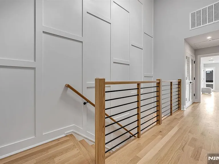 2449 Camner St — Photo 21