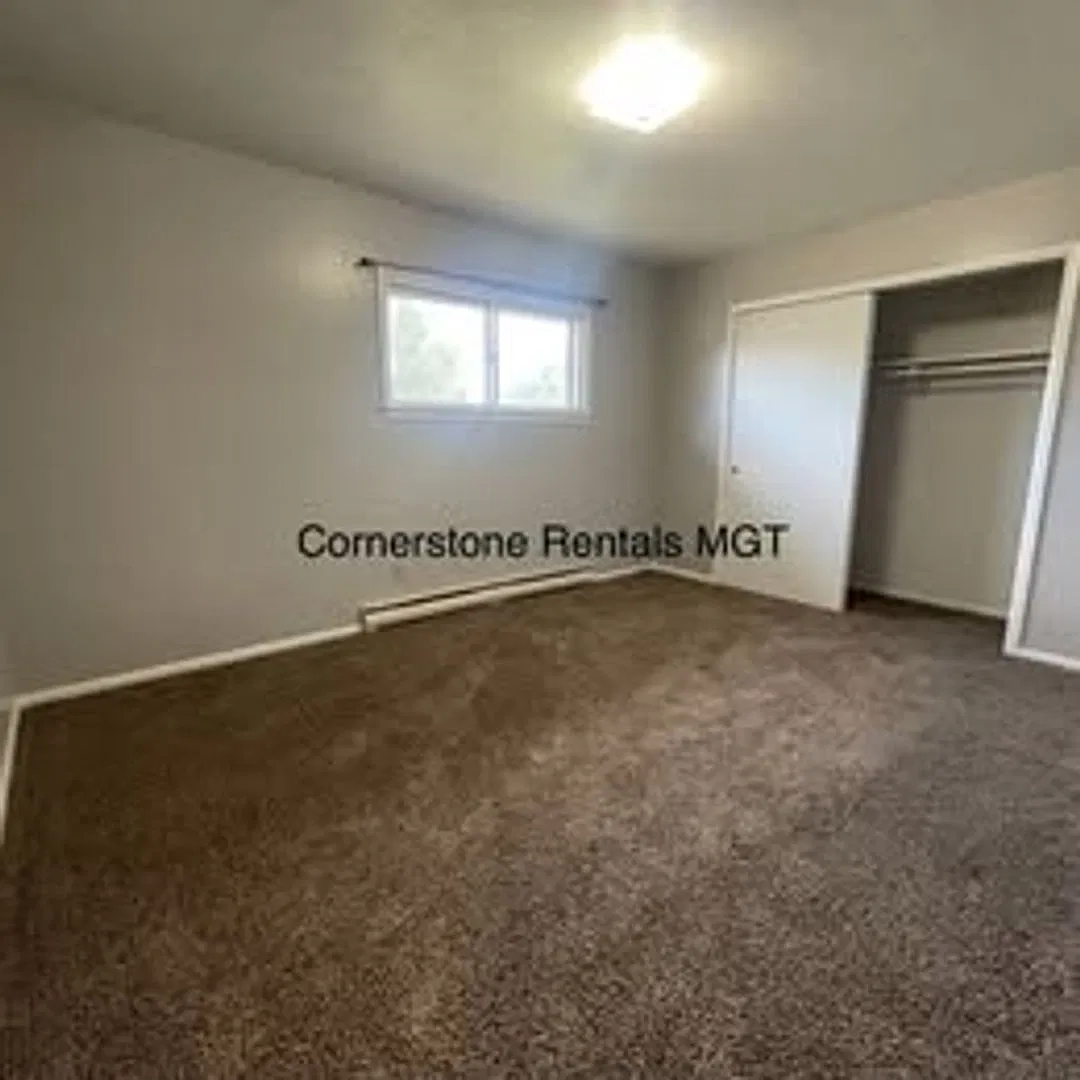 815 Colony Apts — Photo 3