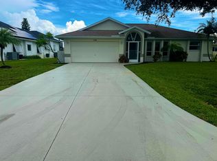 126 Broadmoor Ln, Rotonda West, FL 33947